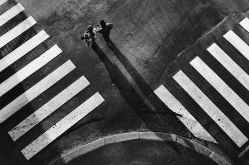 kateoplis: Peter Turnley, French Kiss – A Love Letter to Paris