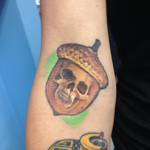 kurtfagerland:  Healed acorn skull jam. http://kurtfagerland.tumblr.com/ 