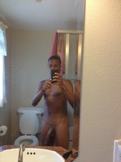 butchie4ever:  Well Damn (via Guys with iPhones)