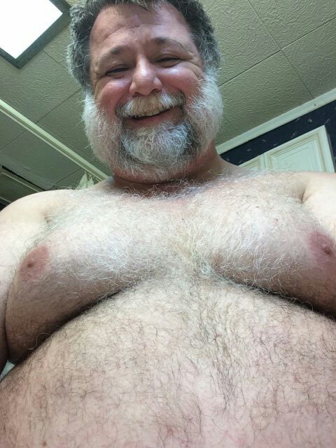 hankmiller1966:  Not sure if I want to kiss that cute face or get my mouth on those meeting man tits first. 