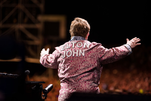 Shots from the penultimate Australian Farewell Yellow Brick Road Tour dates. But before Elton says g