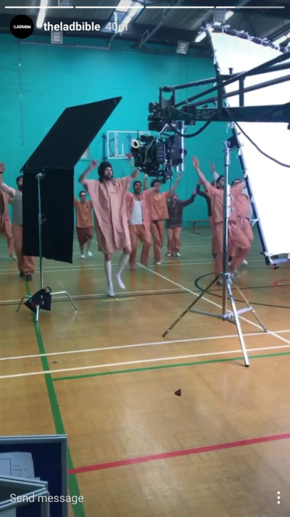 kasabian-empire: Kasabian filming their new video with Noel Fielding and Stephen Graham at St George