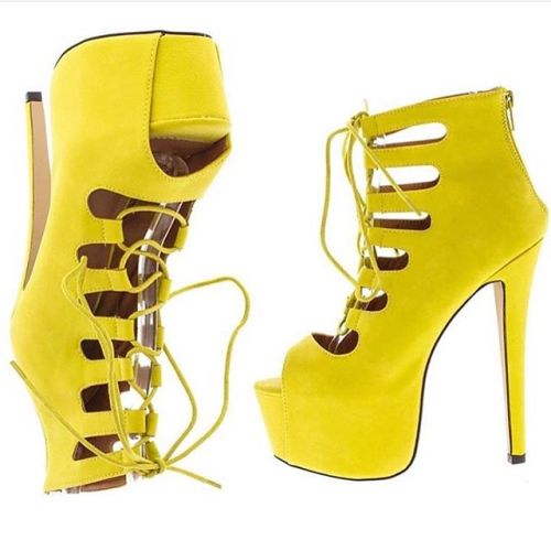 Canary. Visit www.thefashaenistafiles.com to order.  #TheFaShaenistaFiles #NC #GirlBoss #Fashion #St