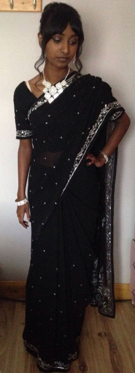 wolfpalace: Nothing like dark skin + dark sari combo to cause outrage with your South Asian relative