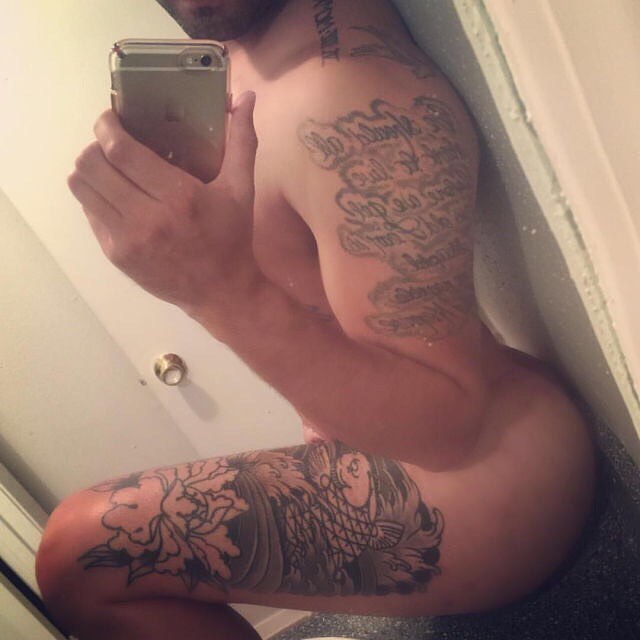 jcakezz:  Hope everyone is having a #HappyHumpDay 🤗