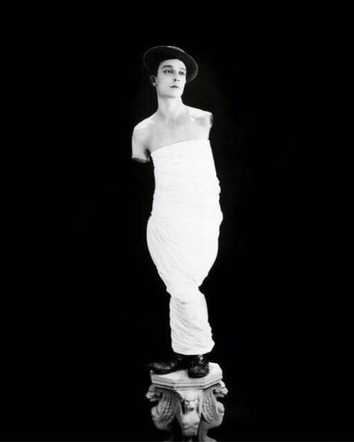 Buster Keaton posing as the Venus de Milo for a promotional portrait, circa 1932 #Buster Keaton