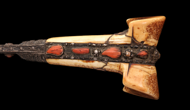 peashooter85:Yatagan with red coral studded bone hilt, Ottoman Empire, 18th-19th centuryfrom Karabela Auctions