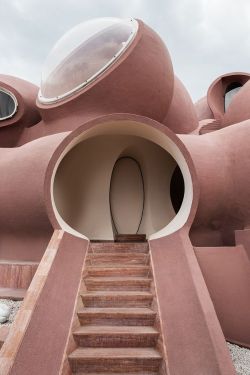 tobiasforms:PIERRE CARDIN’S BUBBLE HOUSE