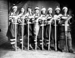 mudwerks:  Girls’ hockey team, Gore Bay, Manitoulin Island, Ontario, 1921 / Équipe de hockey féminine de Gore Bay, sur l’île Manitoulin (Ontario), 1921 (by BiblioArchives / LibraryArchives)