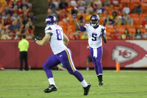 VIKINGS DOMINATE 30-12 ON THE ROAD VS THE CHIEFS