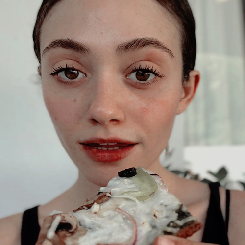 ミ ✿ »  (©)  like or reblog if you save / like ou reblog se salvar algo.