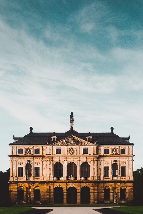 vitna:Palais by Philipp Götze | Tumblr