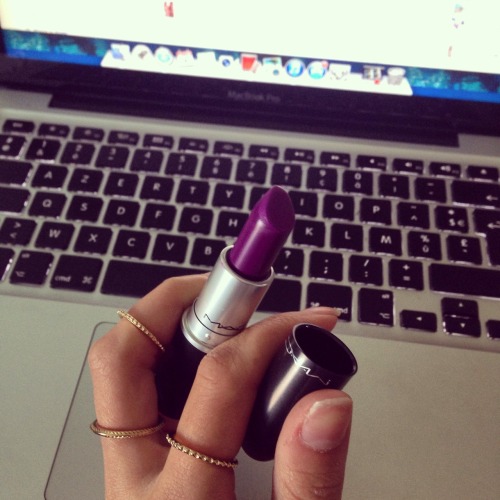 prettyfuckingepic:pioggggia:VELVET TEDDY X HEROINELove.