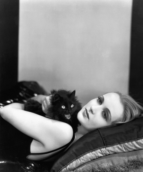 XXX youmayseeastranger:  Carole Lombard  photo