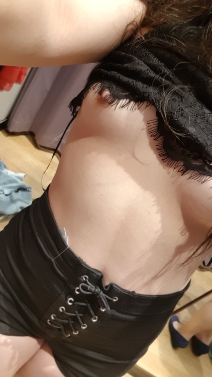 chloe-lust: Part 2 of changing room #3
