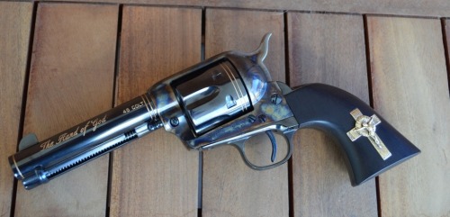bolt-carrier-assembly:  justremington:  “The Hand Of God” USFA Rodeo customized by Gary Reeder & Joe Perkins  This would be perfect for someone i know.
