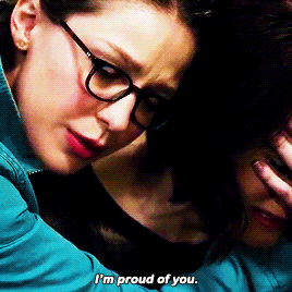 scottymccall: supergirl + destroying homophobic stereotypes 