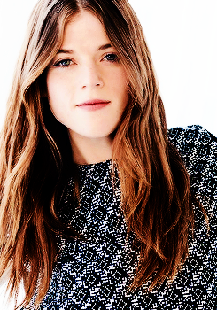 roselesliesource:  Rose Leslie by Susan Watts