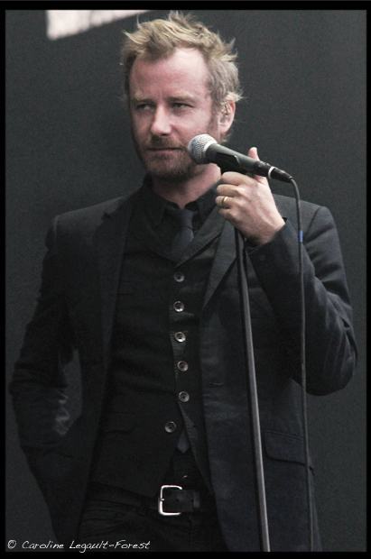 putonyourbathingsuits:  Matt Berninger + Suits 