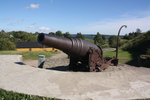 at Kustaanmiekka, HelsinkiOld bunkers and cannons are just as cool as the nature! :)