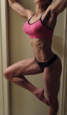 hardbody-fit-girls:  HardBodyFitGirls - Follow