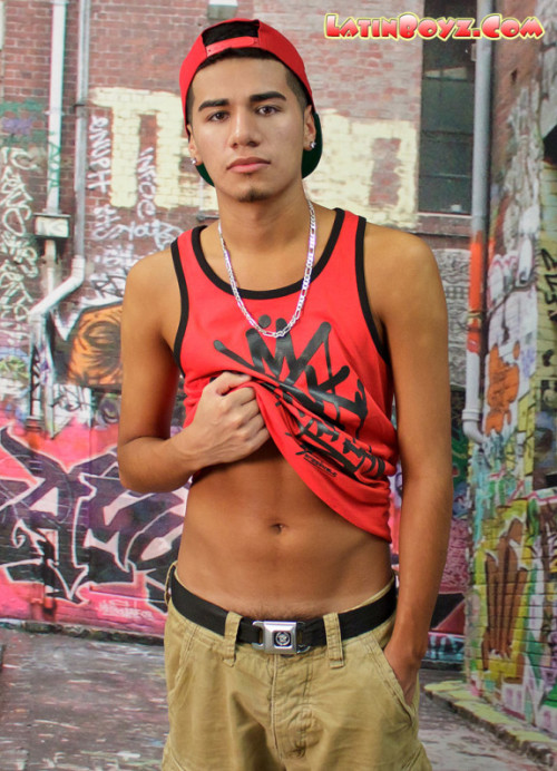 latinsoles:  calboyuc:  betomartinez:  Roman http://betomartinez.tumblr.com/  I just hate the backdrop to their photoshoots  I never noticed the backdrops!  :-) 