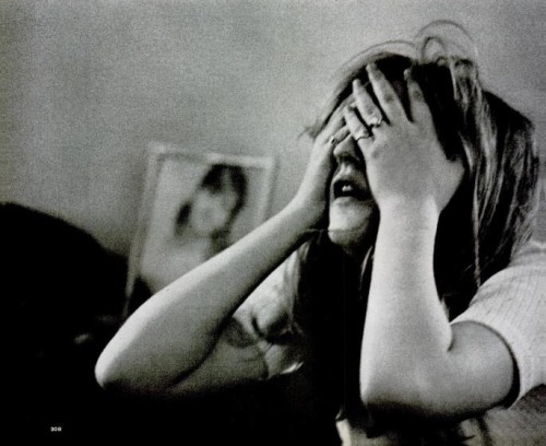 sixtiescircus: Teenage girl going through a bad acid trip (1966)