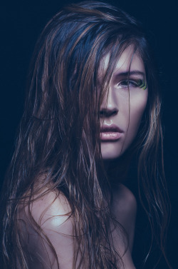 abbeyfordd:  Photo: Holly Burnham Make-up: