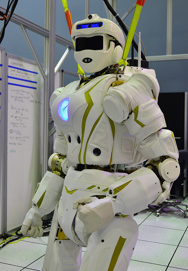 scienceyoucanlove:  NASA’s Valkyrie is a ‘superhero’ robot that could lead