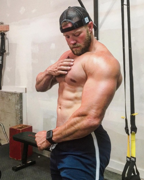 musclebuilding89:  nicephysiques:  @trace.trainer    Follow me