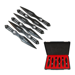 takumiwarrior:  A throwing knife set A spider themed throwing knife set that comes