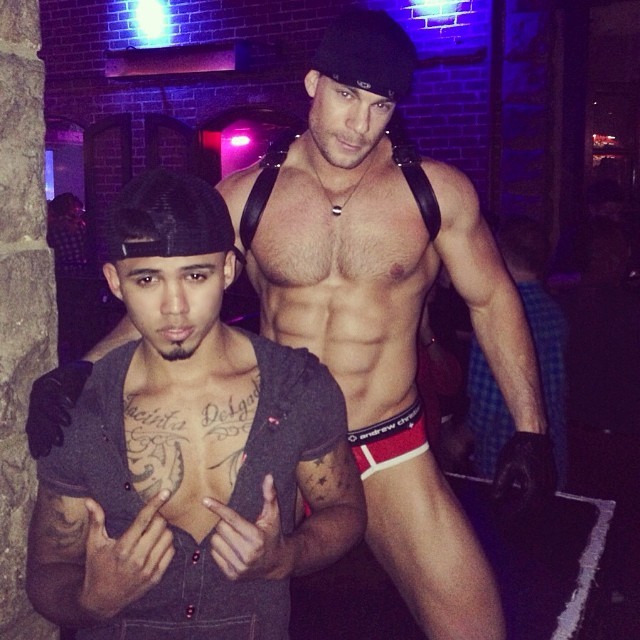 Hesgorgousandnaked