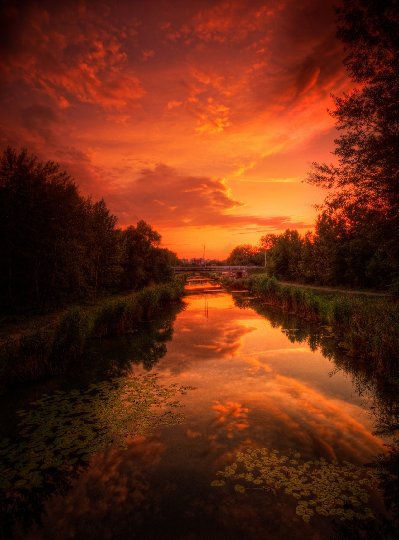 opticcultvre:  perfect reflection by Marek Ševc   