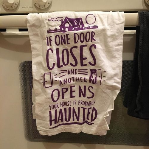This still makes me laugh. #haunted #spoopy #spookyhttps://www.instagram.com/p/B4ODKNdl9adrr2w_qz-