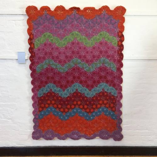 And Rising sun #crochetblanket #crocheting #crochet #farnhammaltings #unravel #amandaperkins #croche