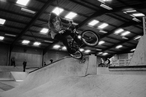Dave Harding, wallride at Flo, 31st March 2012. on Flickr.
It’s only a cheeky little wallride but I like it.