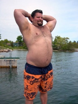 housebearsofatlanta:  I love bears that snack and eat big meals to get big ;) big appetites on bears make me hard !
