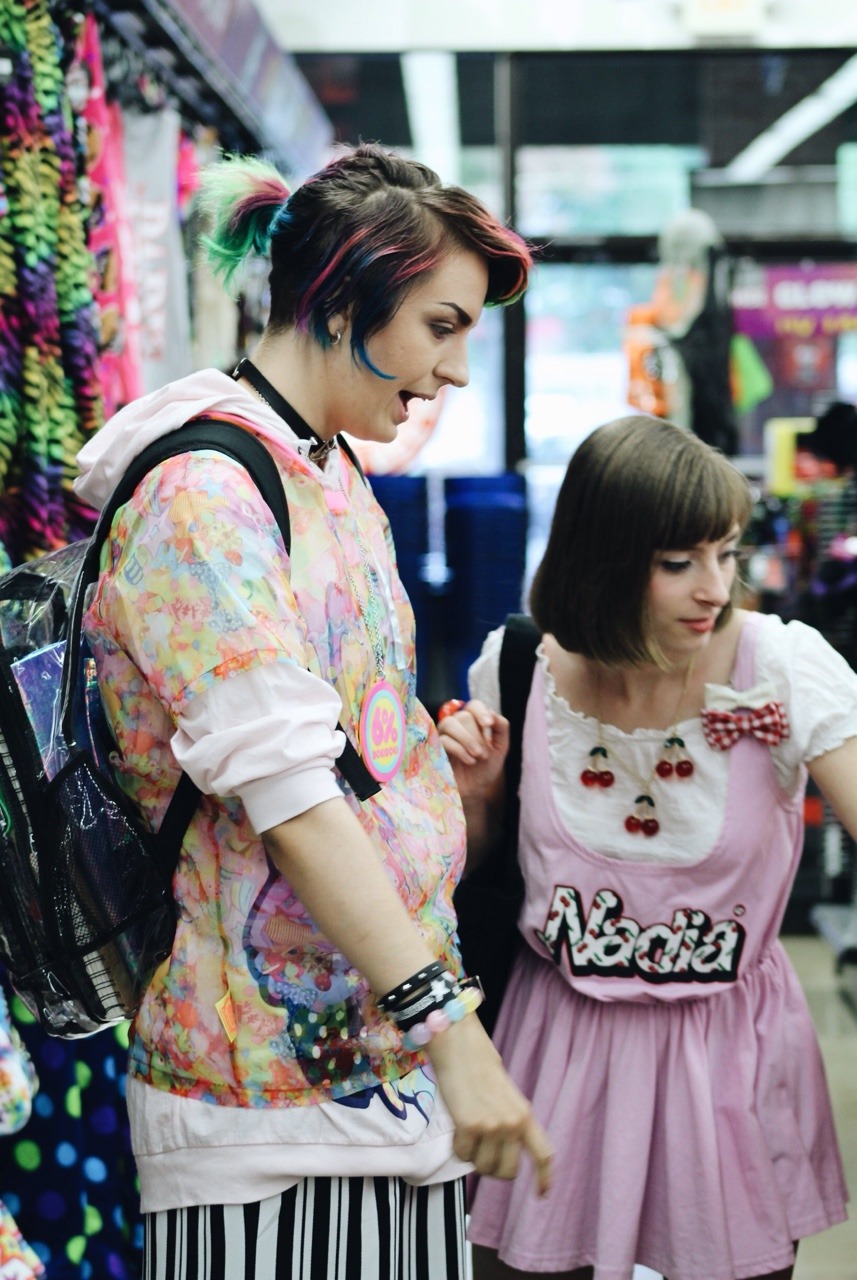 mahouprince:  soymilkandacamera:  // Fun day with my favorite people mewmewkittens