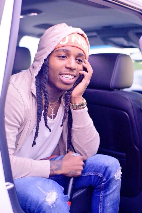 Jacquees is so slept on. &amp; his vocals always make me fall in love with him all over again! tbh h