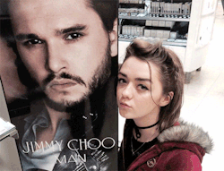 arya-jon:  @Maisie_Williams: Look who I found