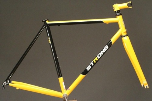 strongframes:Cool paint from about 7 or 8 years ago. www.instagram.com/p/Bqx9hsMlb5J/?utm_so