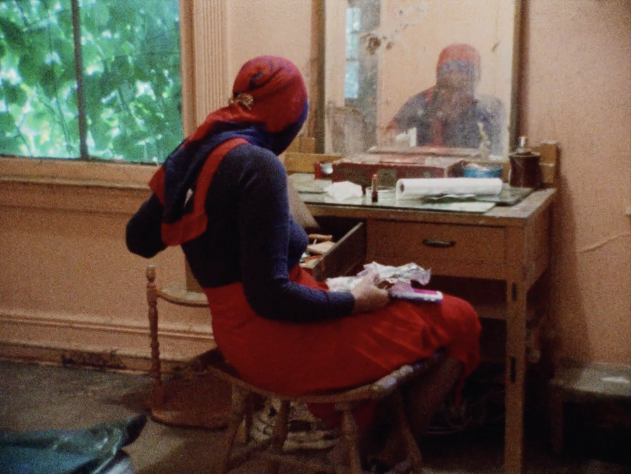 filmswithoutfaces:Grey Gardens (1975)dir. Albert Maysles, David Maysles, Ellen Hovde,