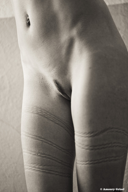 bondageisnotacrimeparis: Rope-marks 4 ever Modele : Jessica Shibari / Photo : Amaury Grisel Tumblr R