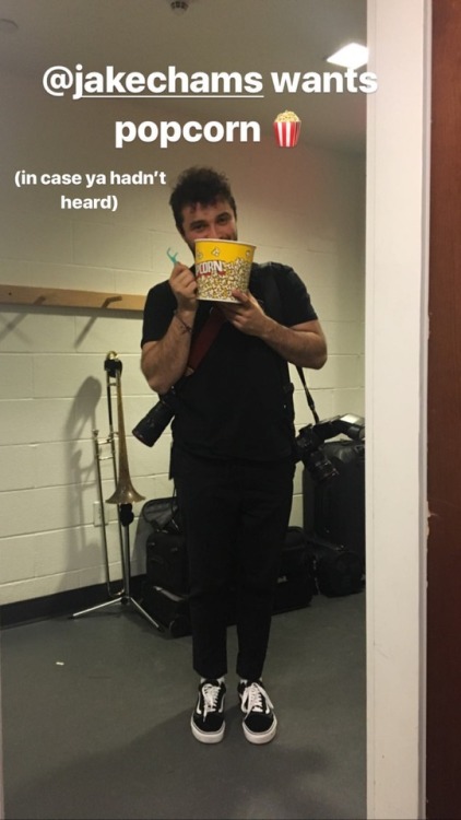 The band wants popcorn! Buffalo, Keybank Center, January 10, 2019Instagram: hellomycello &amp; jakec