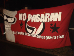 No Pasaran!