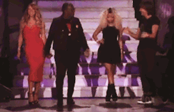 champagne-paradise:  badd-totheredbone:  pussyonprrr:  lol look at Mariah trying  ^^^ #dead…  lmaoooo 