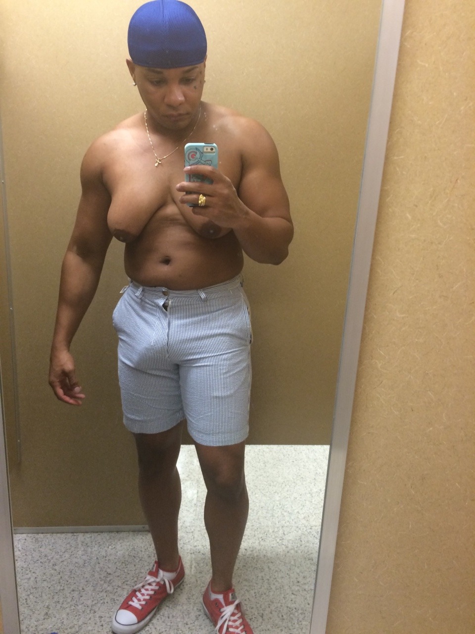 princedhunglow:  Debating on whether to get these shorts and shirt 😉