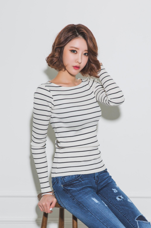 korean-dreams-girls:Ji Na - March 12, 2015 3rd Set