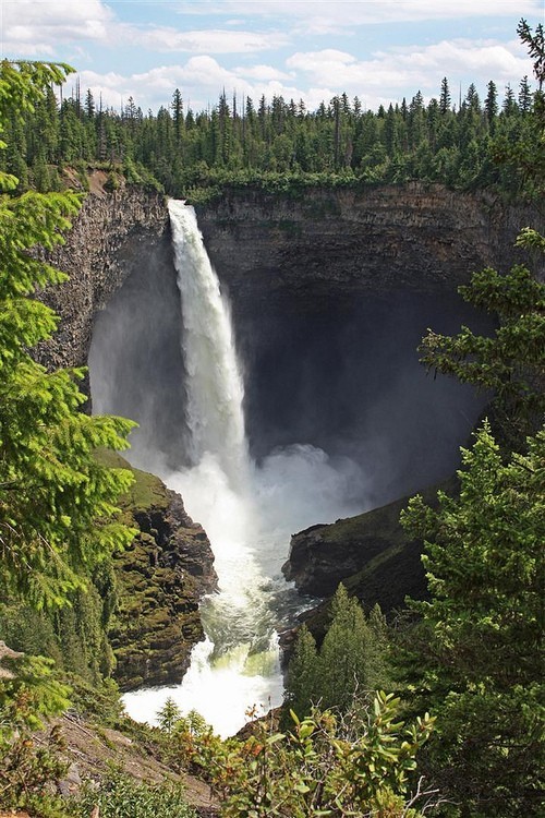 wonderous-world:  Wells Gray Provincial Park, British Columbia by Terri T