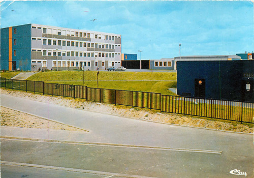 Barlin, agglomération de Bethune/Bruay-en-Artois. le collège.